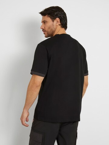 GUESS T-Shirt in Schwarz