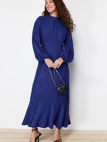 Trendyol Φόρεμα σε μπλε: μπροστά