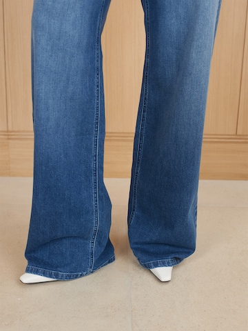 RÆRE by Lorena Rae Wide Leg Jeans 'Jemie Tall' in Blau