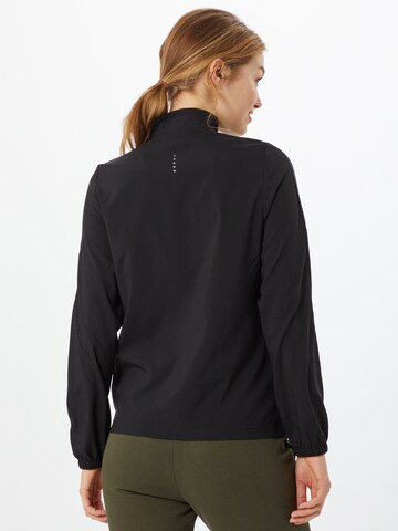 PUMA Sportjacke in Schwarz