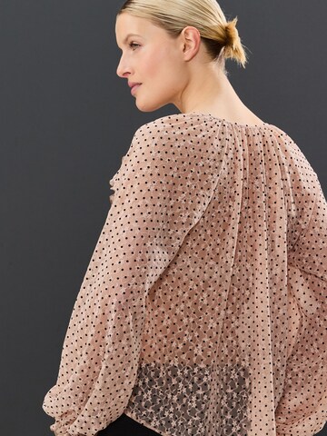 Next - Blusa en rosa