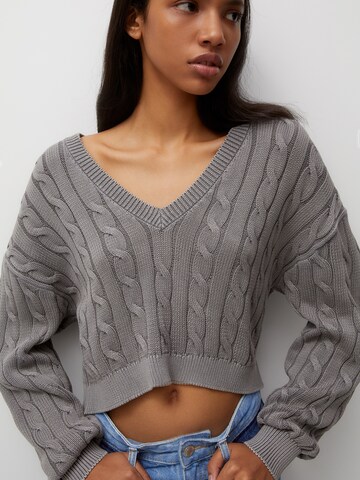 Pull&Bear Pullover in Grau