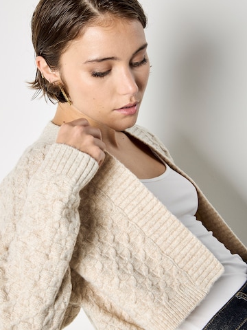 Cardigan bavarois ' ' Apricot en gris