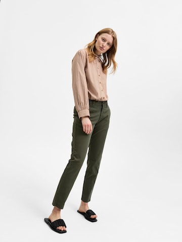 Slimfit Pantaloni eleganți 'Miley' de la SELECTED FEMME pe verde