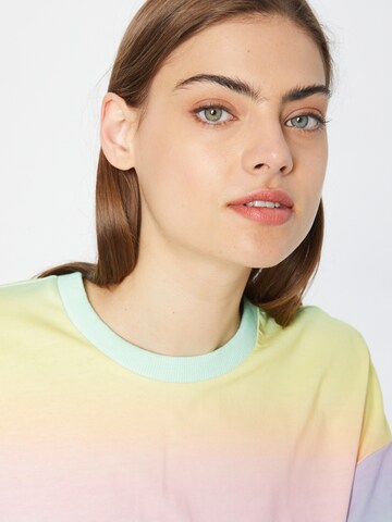 T-shirt 'MALLORY' Olivia Rubin en mélange de couleurs