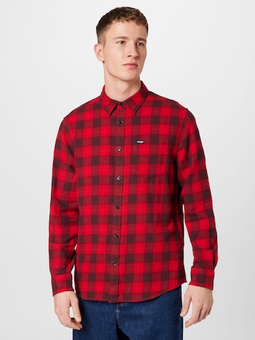 Regular fit Camicia di WRANGLER in rosso: frontale