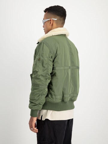 Coupe regular Veste mi-saison 'B15-3 TT' ALPHA INDUSTRIES en vert