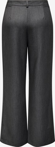 ONLY Normální Kalhoty se sklady v pase 'HATTIE' – šedá