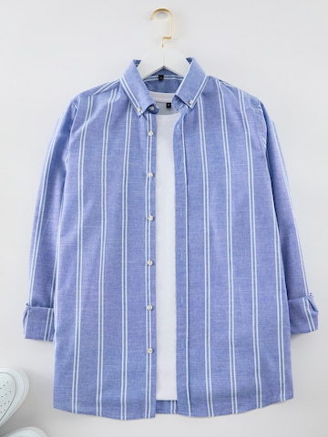 Coupe slim Chemise Trendyol en bleu : devant