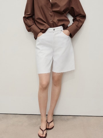 MANGO Regular Jeans 'ANNE' in White: front
