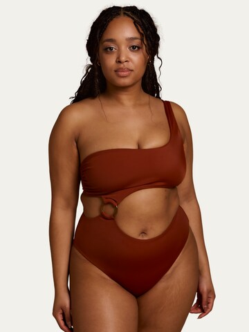 Billie Swim Bandeau Badpak 'Biarritz One Piece' in Bruin: voorkant