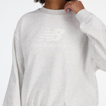 new balance Sweatshirt 'Essentials' in Grau