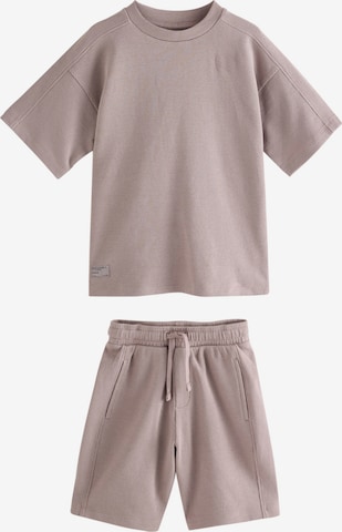 Next Setti värissä ruskea: etupuoli