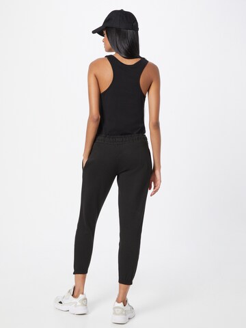 Effilé Pantalon 'MANDI' BENCH en noir