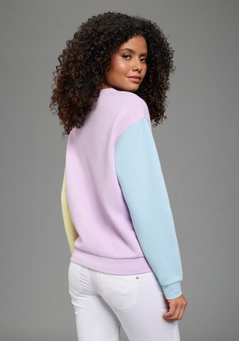 KangaROOS Sweatshirt in Blue