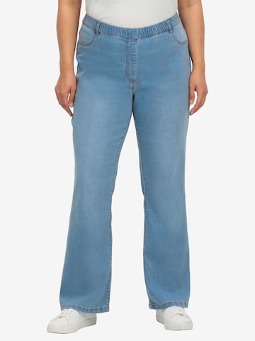 SHEEGO Boot cut Jeans in Blue: front