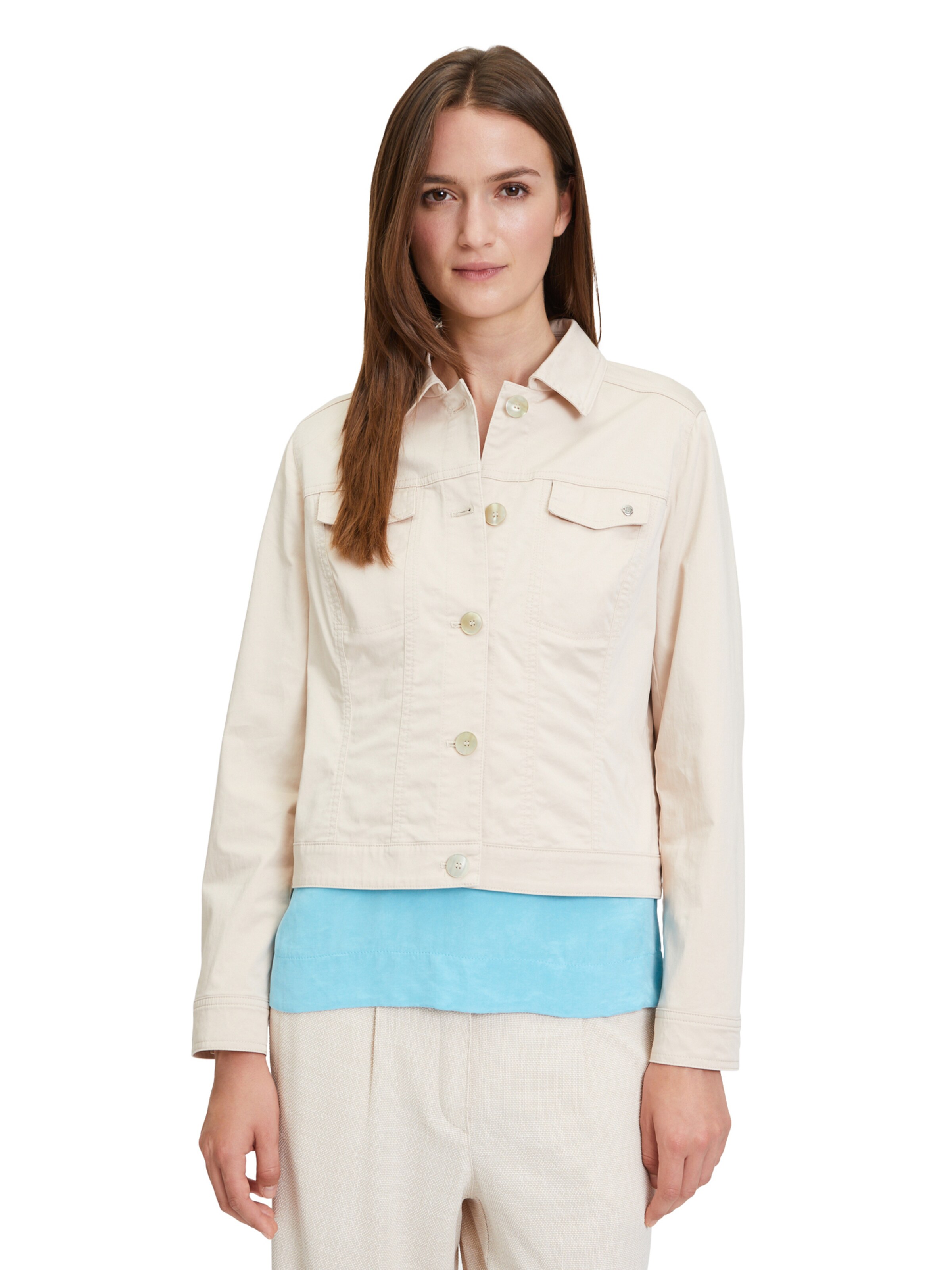 Betty & Co Tussenjas in Beige: voorkant