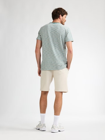 Petrol Industries Regular Chinohousut värissä valkoinen