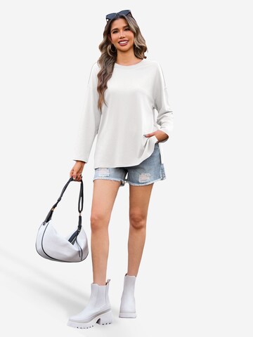 Tricou de la Imily Bela pe alb