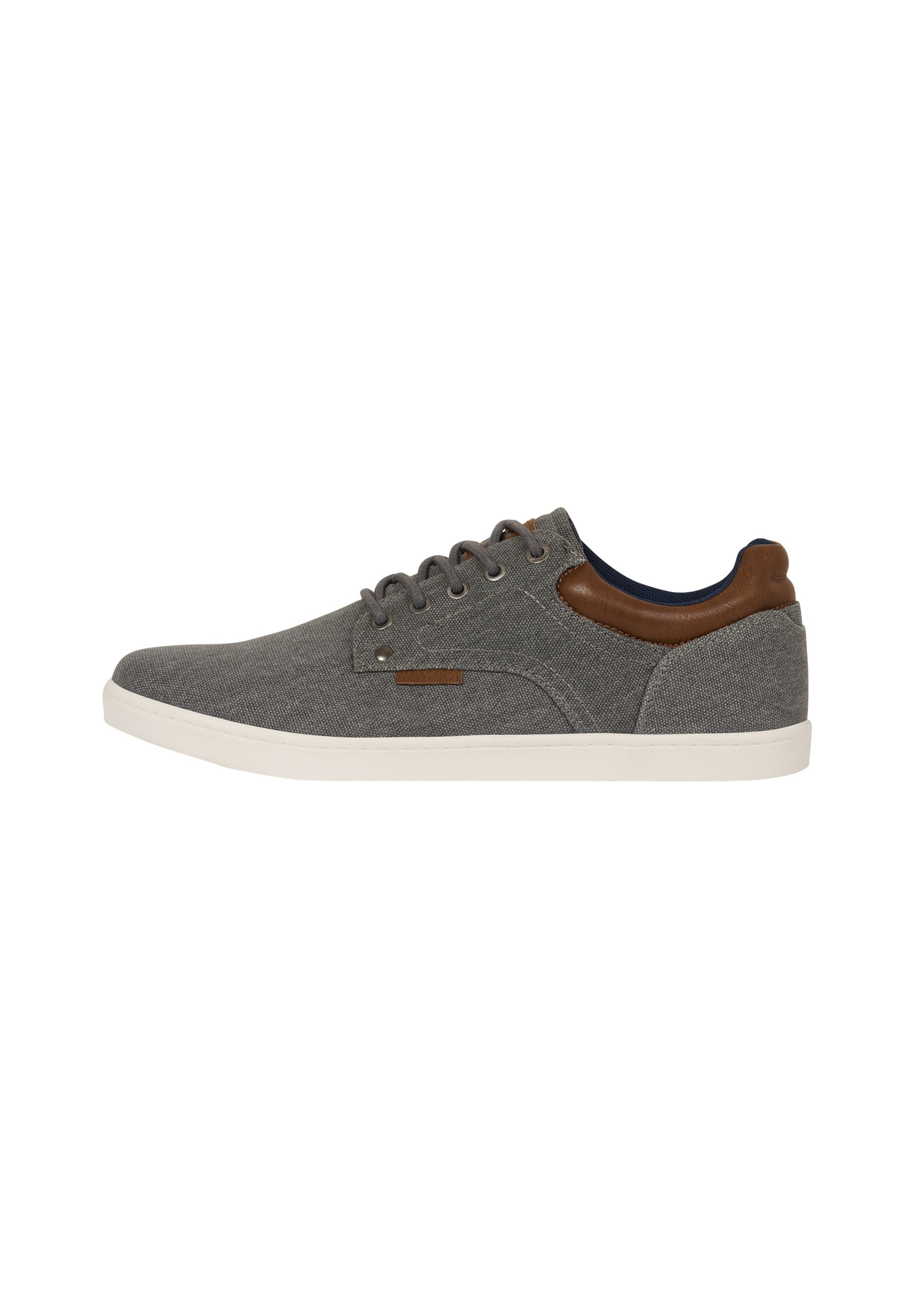 Baskets basses BULLBOXER en noir