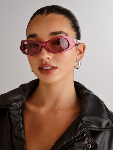 Lunettes de soleil 'SPACEMAN' LE SPECS en rouge : devant