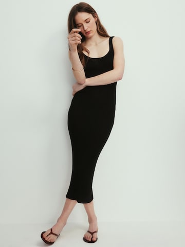 The Set Knit dress in Brown