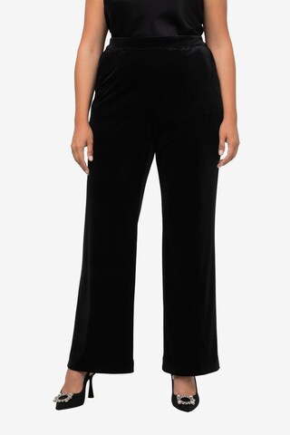 Ulla Popken Flared Pants in Black: front