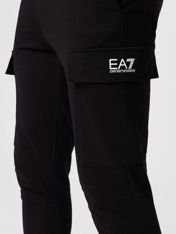 EA7 Emporio Armani Tapered Hose in Schwarz
