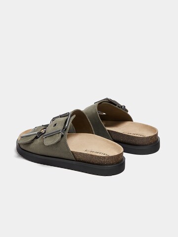 Pull&Bear Pantolette in Grau