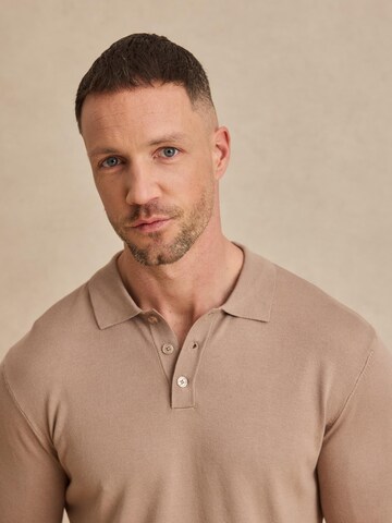 DAN FOX APPAREL Sweter 'Mirco' w kolorze brązowy