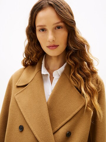 TOMMY HILFIGER Tussenmantel in Bruin