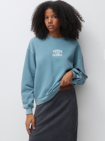 Pull&Bear Sweatshirt in Blauw: voorkant