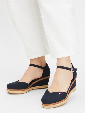 TOMMY HILFIGER - Sandalias 'Elba' en azul: frente