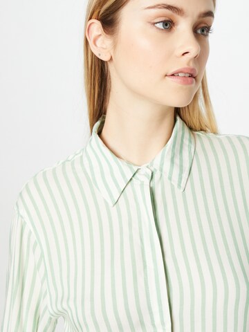 ONLY - Blusa 'BINE' en verde