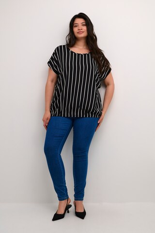 KAFFE CURVE - Blusa 'Bella' en negro