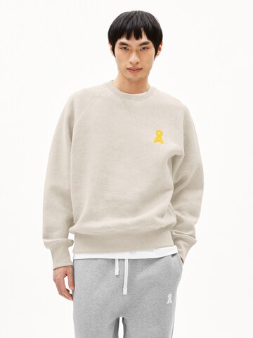 Sweat-shirt 'JOAAN' ARMEDANGELS en beige : devant