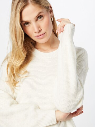 GAP Pullover in Weiß