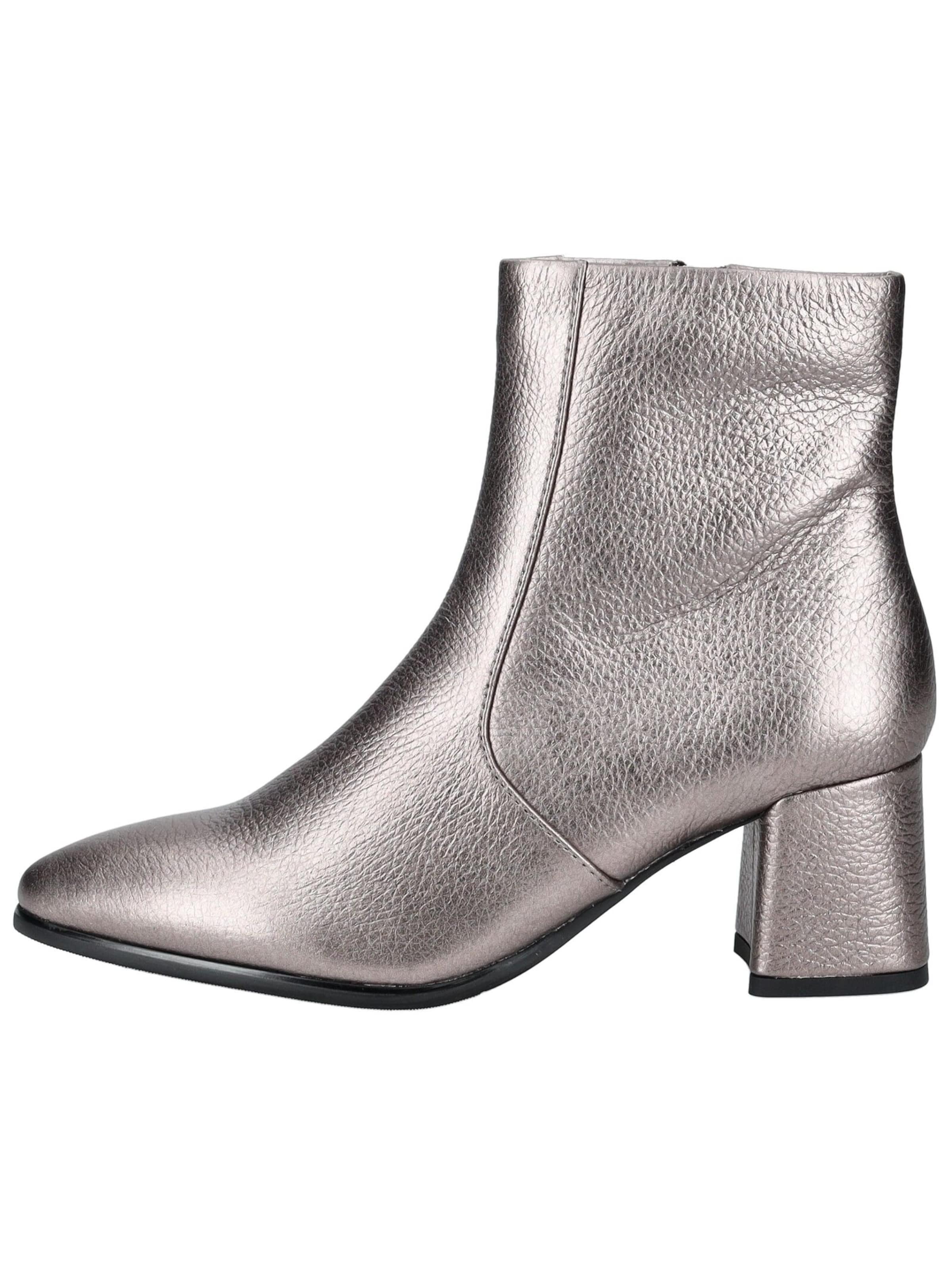 Regarde le Ciel Ankle Boots in Silver