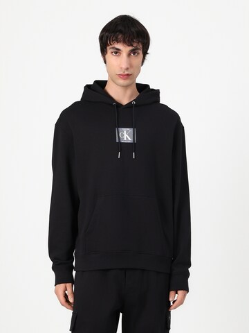 Felpa di Calvin Klein in nero: frontale
