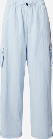 Pantalon cargo 'ESSNTL' Nike Sportswear en bleu : devant