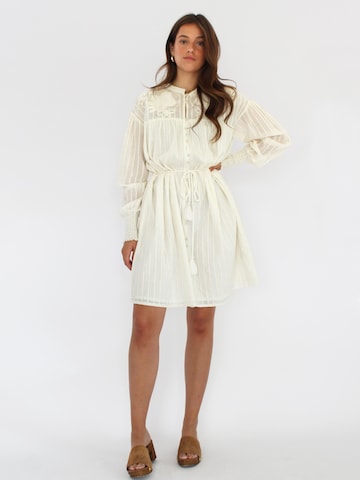 Honnête Atelier Dress 'Mae' in Beige: front
