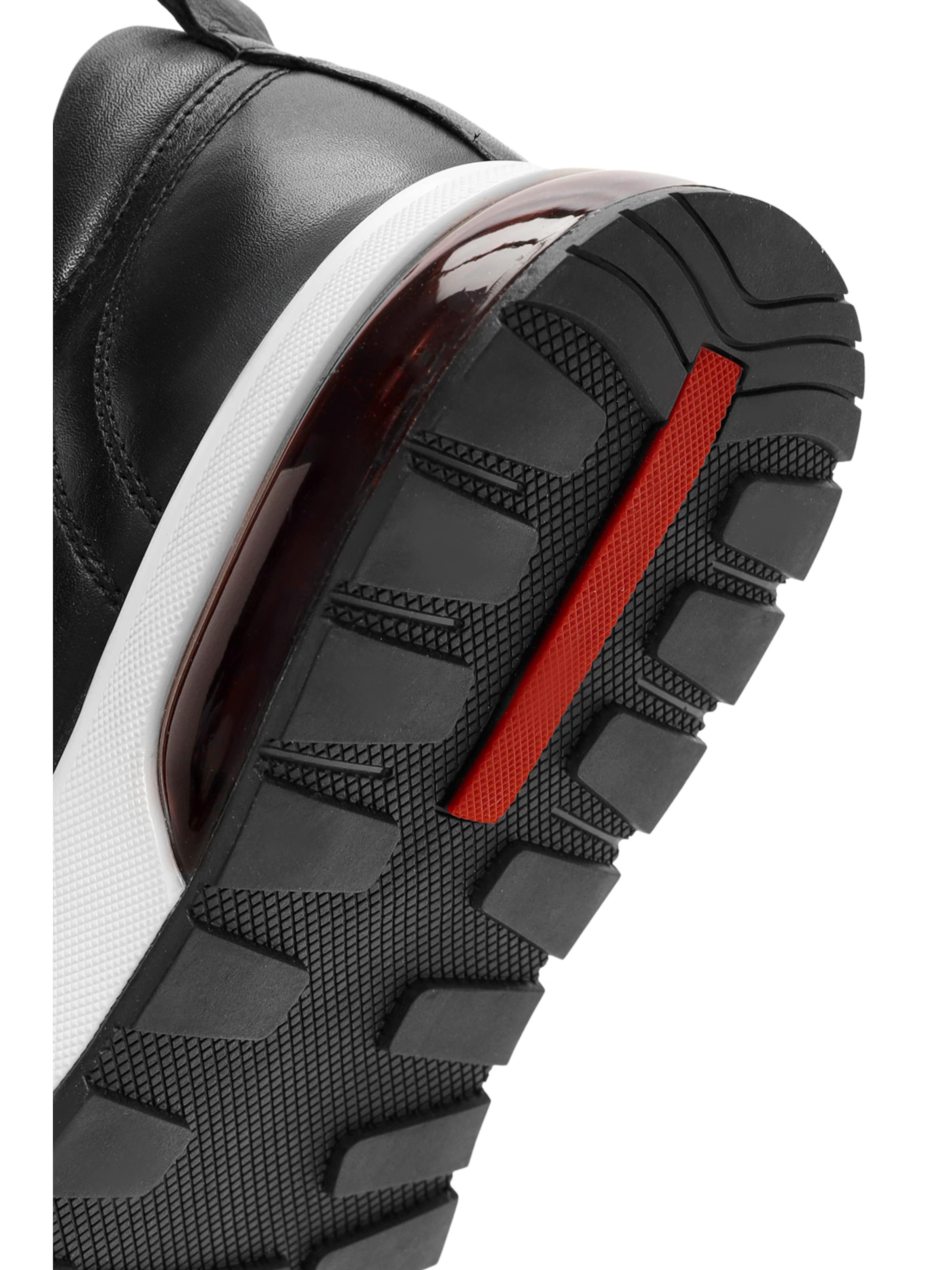 Baskets basses Derimod en noir