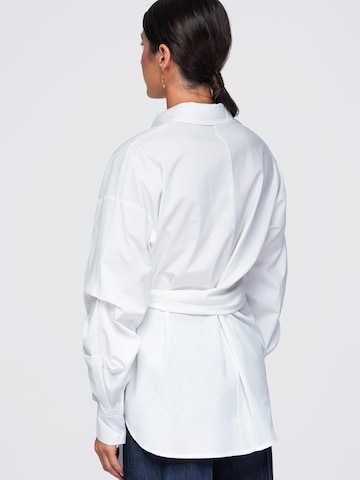 Ombre Blus i vit