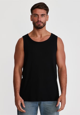 SikSilk Shirt in Black: front