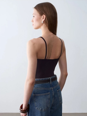 Dilvin Top in Black