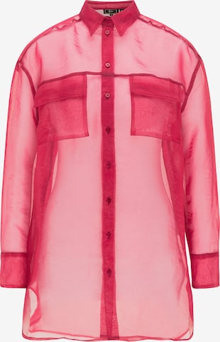 faina Pusero värissä punainen: etupuoli