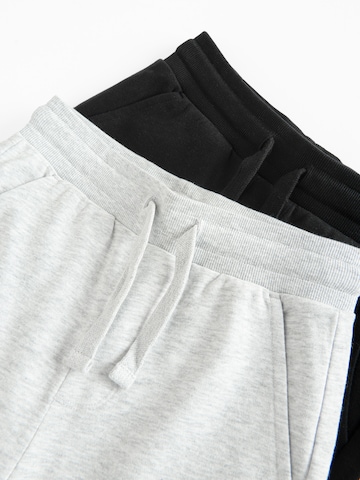 Cool Club Tapered Pants in Grey