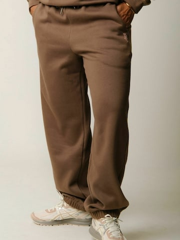 Copenhagen Cartel Regular Broek ' Cartel x Align ' in Bruin