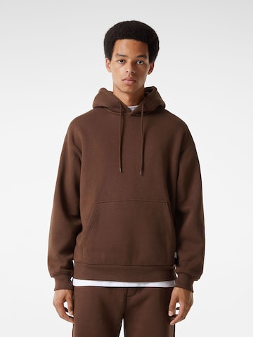 Sweat-shirt Bershka en marron : devant