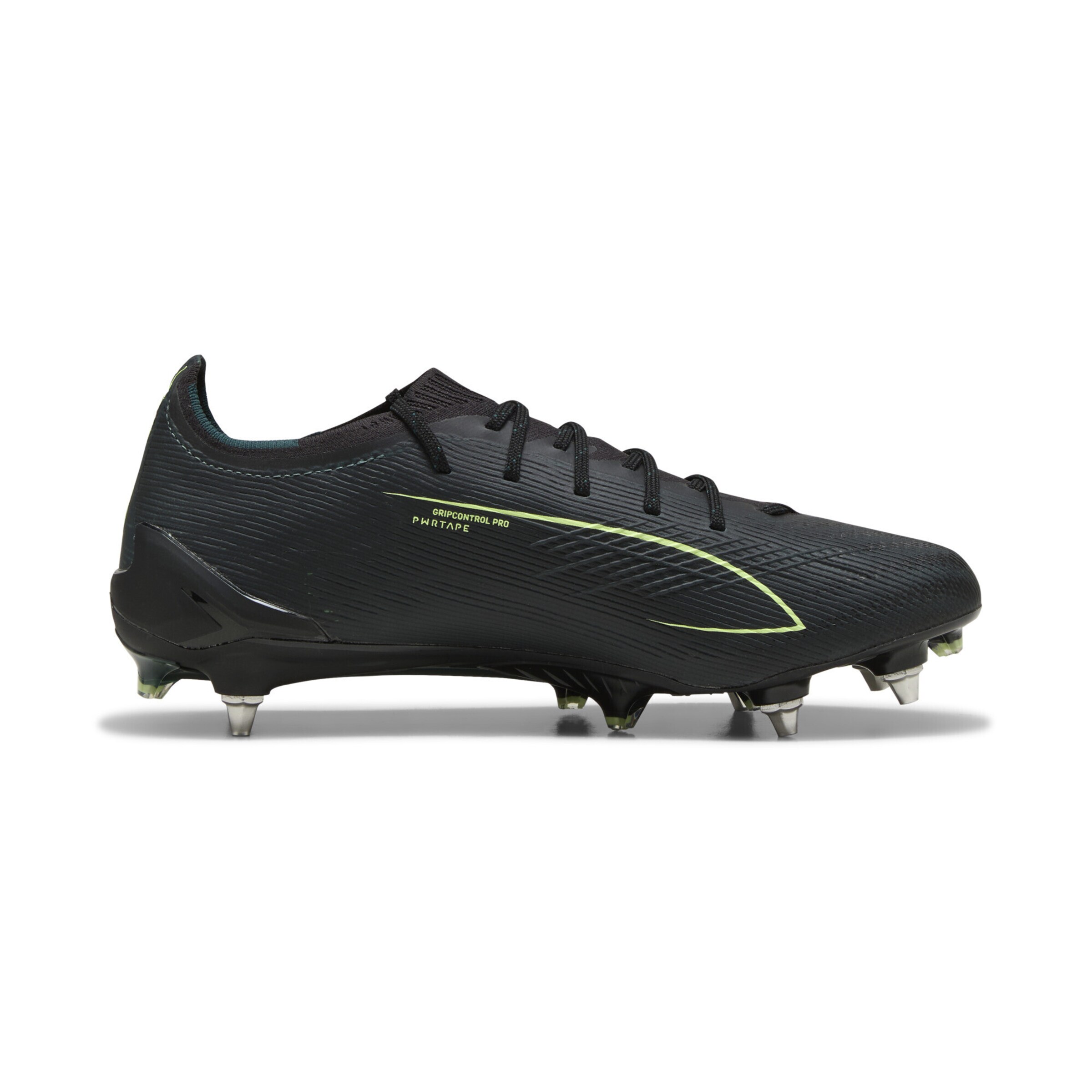 PUMA Soccer shoe 'Ultra 6 Ultimate' in Black